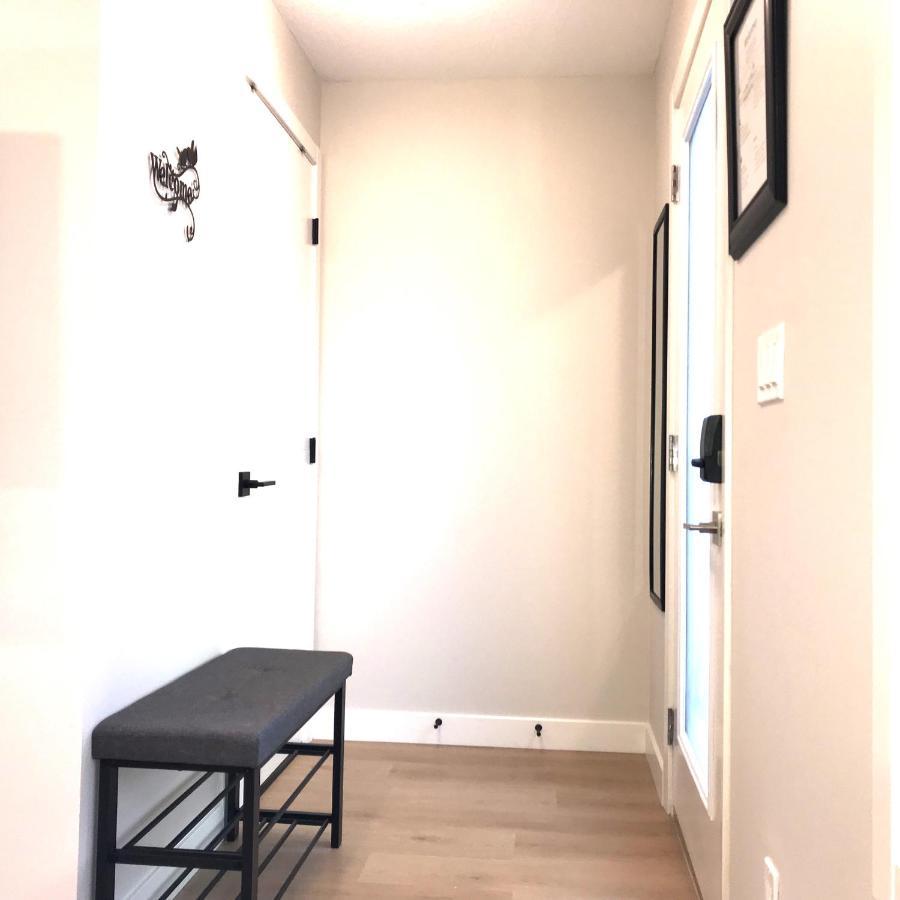 Brand New 2Br Condo With Outdoor Swimming Pool And Hot Tub Canmore Eksteriør billede