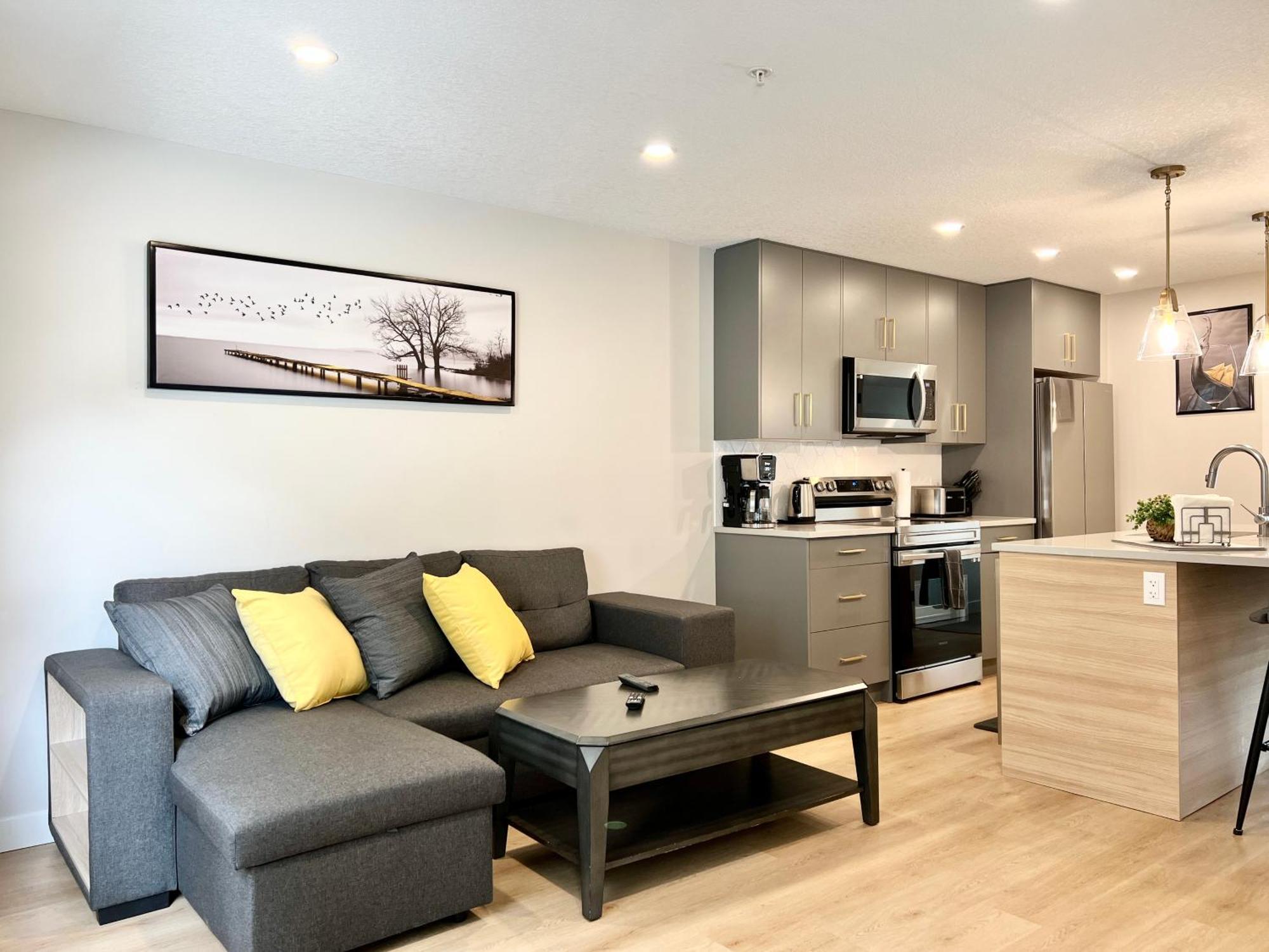 Brand New 2Br Condo With Outdoor Swimming Pool And Hot Tub Canmore Eksteriør billede