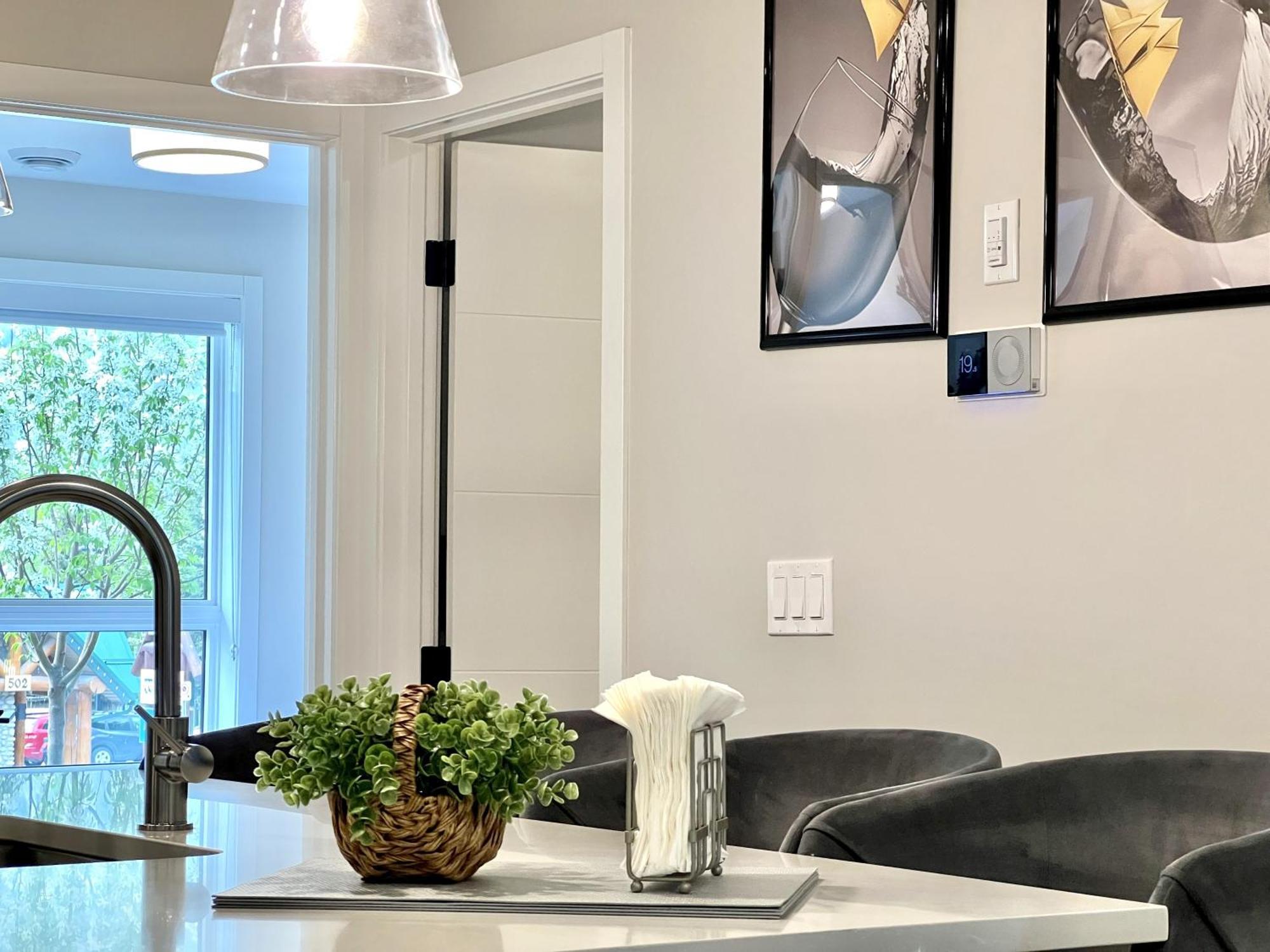 Brand New 2Br Condo With Outdoor Swimming Pool And Hot Tub Canmore Eksteriør billede